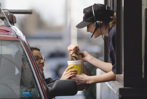 6 tips for ordering low-calorie fast food meals